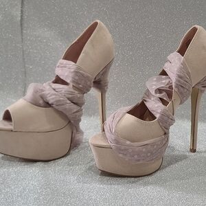 Shoe Dazzle Cream and Pink Heels